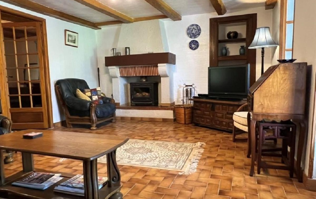 AGENCE TIC RUFFEC : Maison / Villa | CHEF-BOUTONNE (79110) | 147 m2 | 127 650 € 