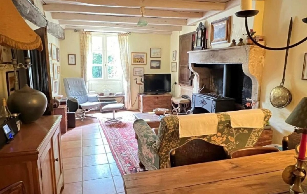 AGENCE TIC RUFFEC : Maison / Villa | CHAMPAGNE-MOUTON (16350) | 96 m2 | 80 000 € 