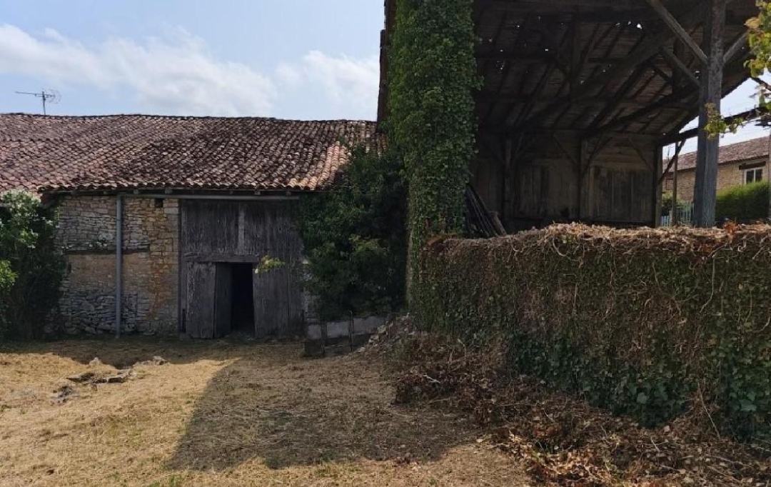 AGENCE TIC RUFFEC : Maison / Villa | SAINT-CLAUD (16450) | 99 m2 | 86 000 € 
