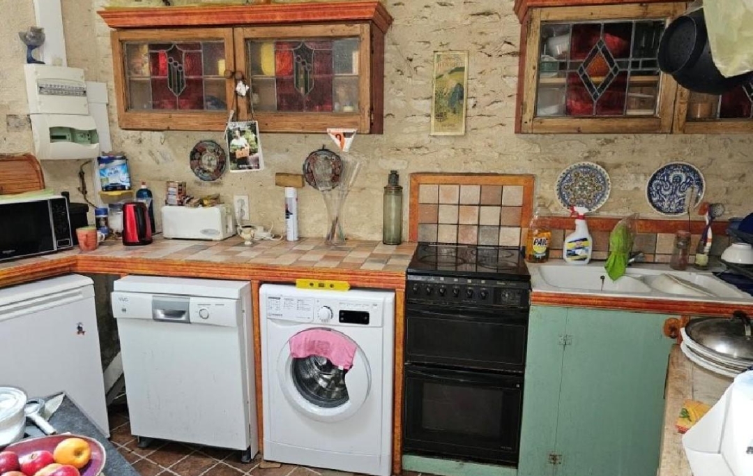 AGENCE TIC RUFFEC : Maison / Villa | SAINT-CLAUD (16450) | 99 m2 | 86 000 € 