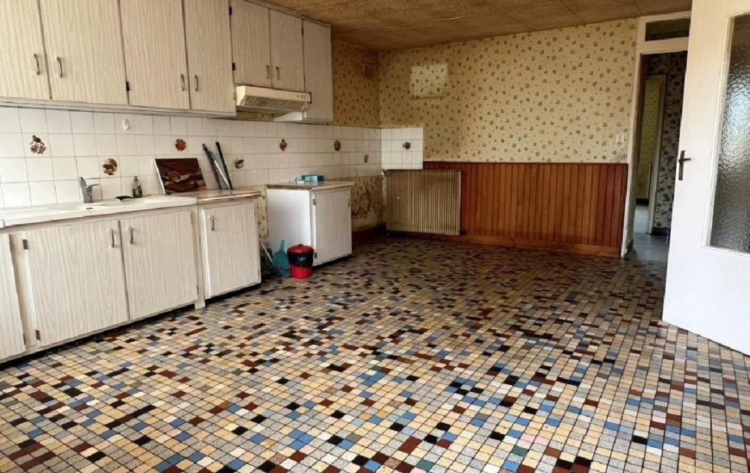 AGENCE TIC RUFFEC : House | RUFFEC (16700) | 162 m2 | 112 900 € 