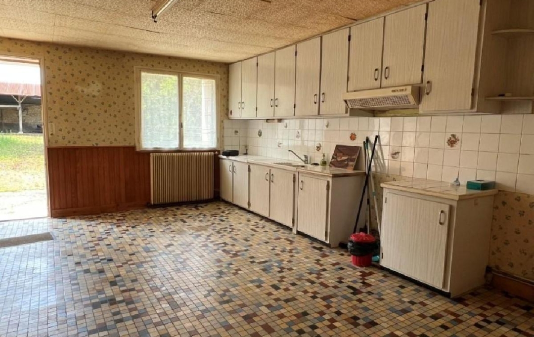 AGENCE TIC RUFFEC : House | RUFFEC (16700) | 162 m2 | 112 900 € 