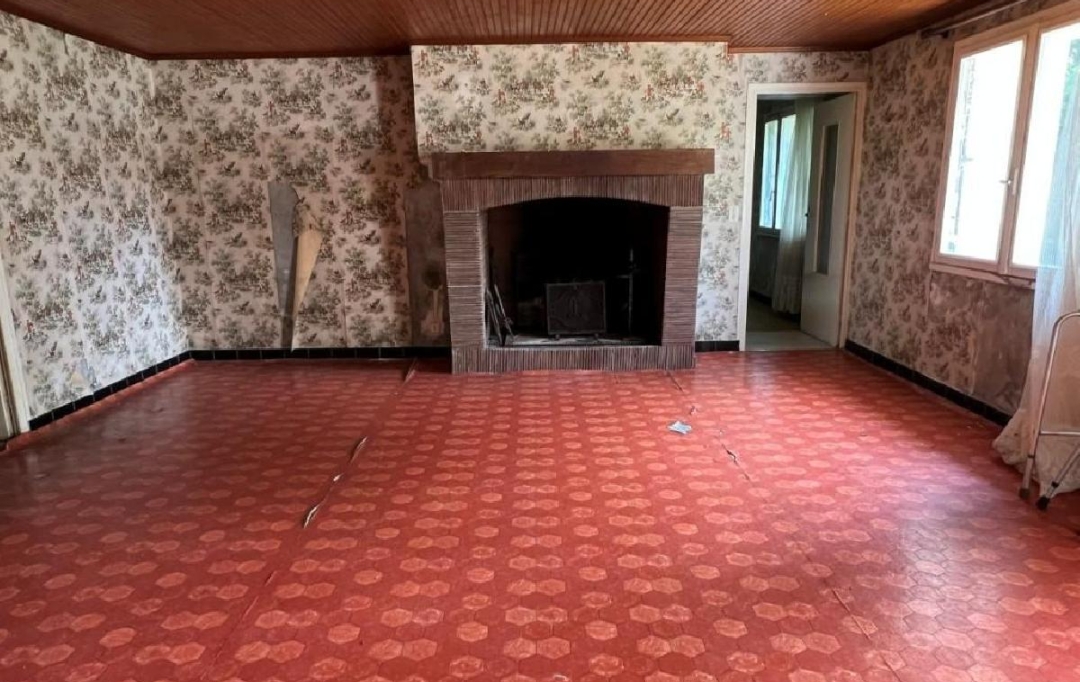 AGENCE TIC RUFFEC : House | RUFFEC (16700) | 162 m2 | 112 900 € 