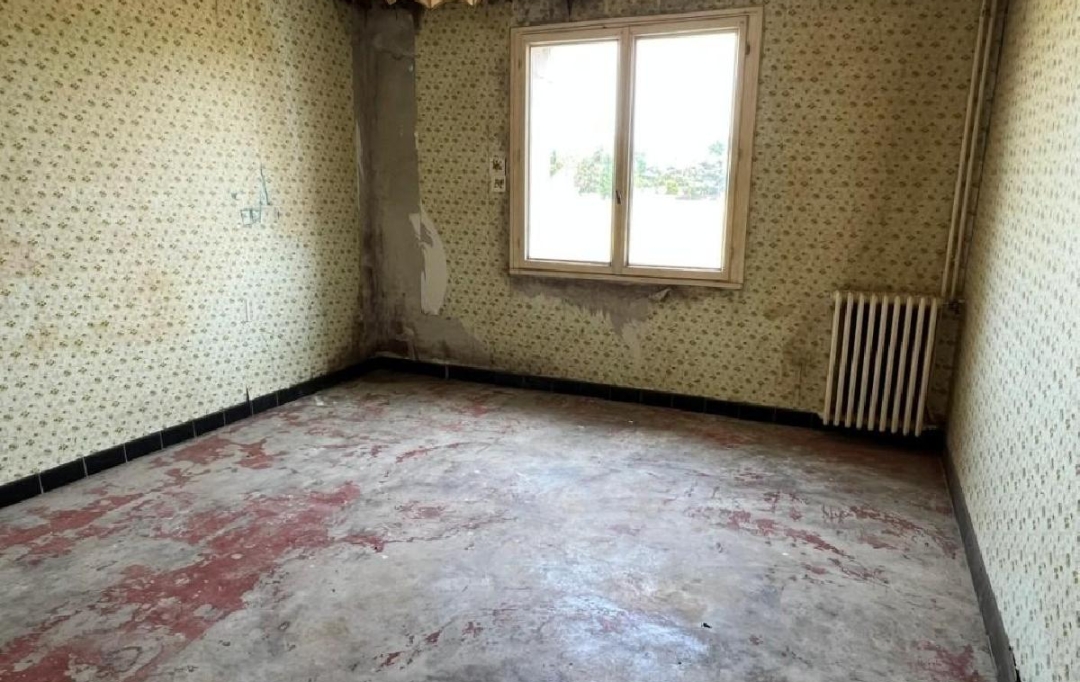 AGENCE TIC RUFFEC : House | RUFFEC (16700) | 162 m2 | 112 900 € 