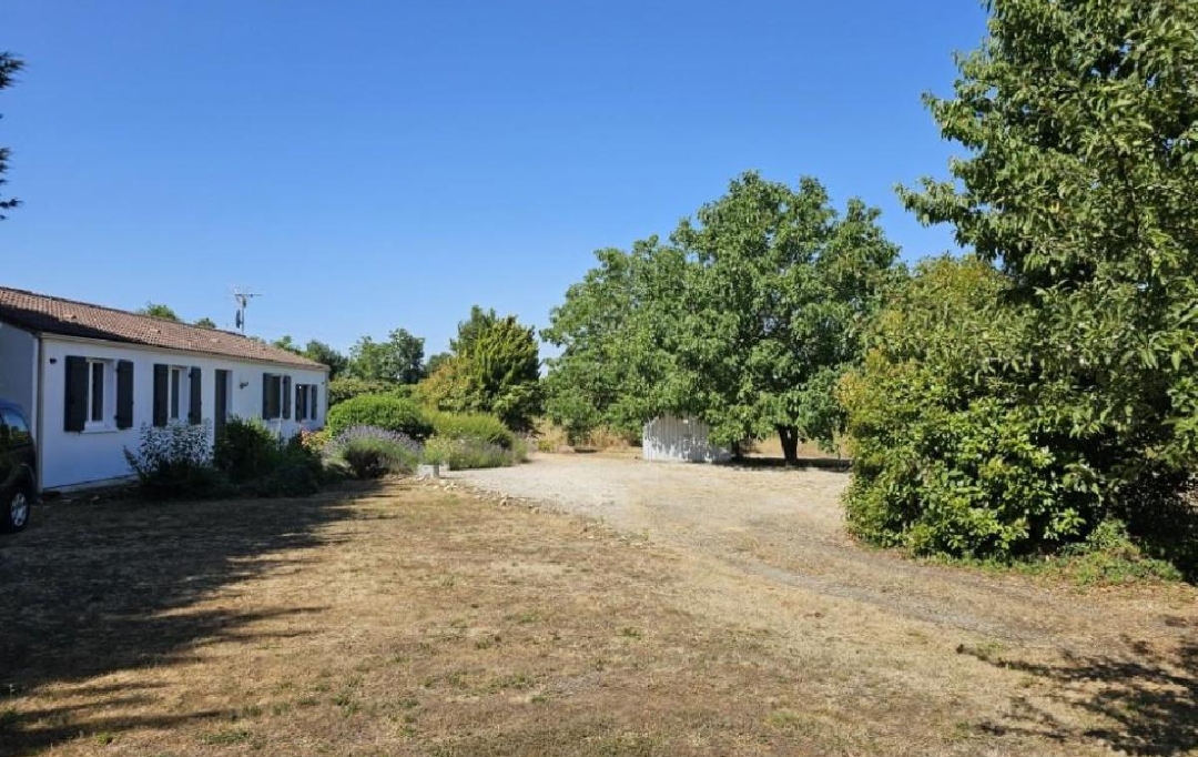 AGENCE TIC RUFFEC : Maison / Villa | BLANZAY (86400) | 110 m2 | 175 500 € 