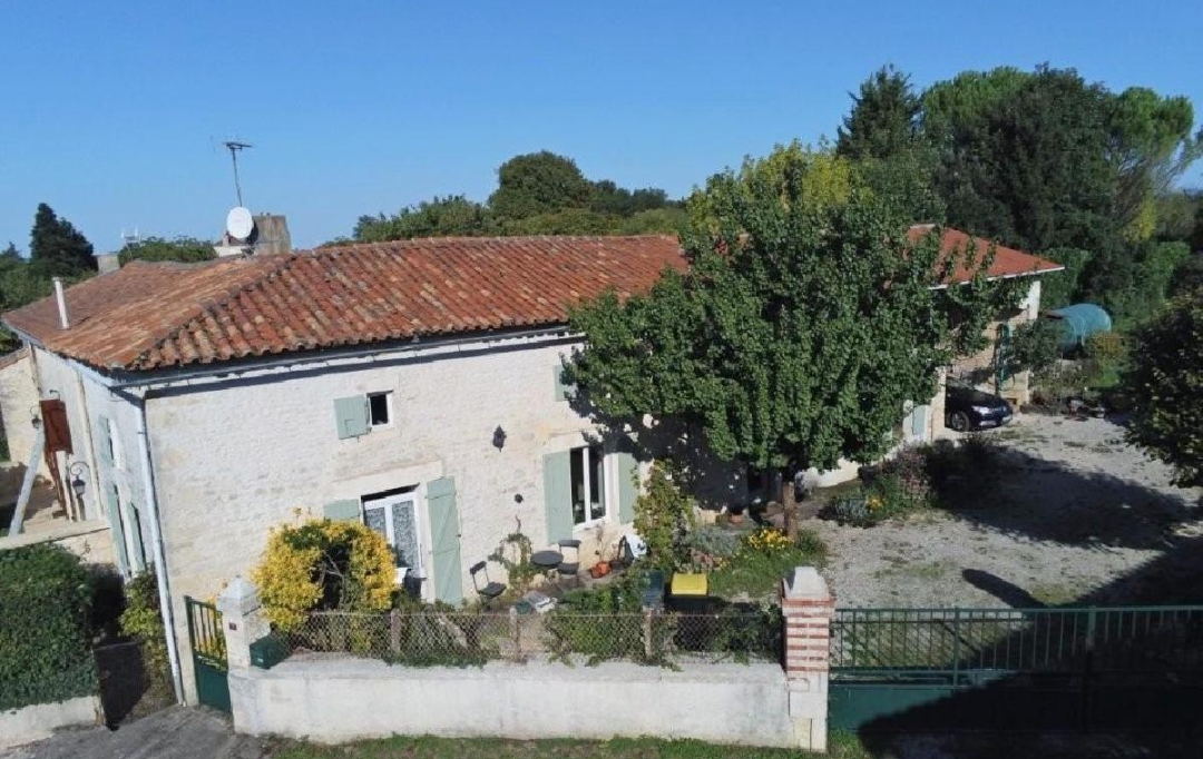 AGENCE TIC RUFFEC : Maison / Villa | AUNAC (16460) | 168 m2 | 167 000 &euro; 