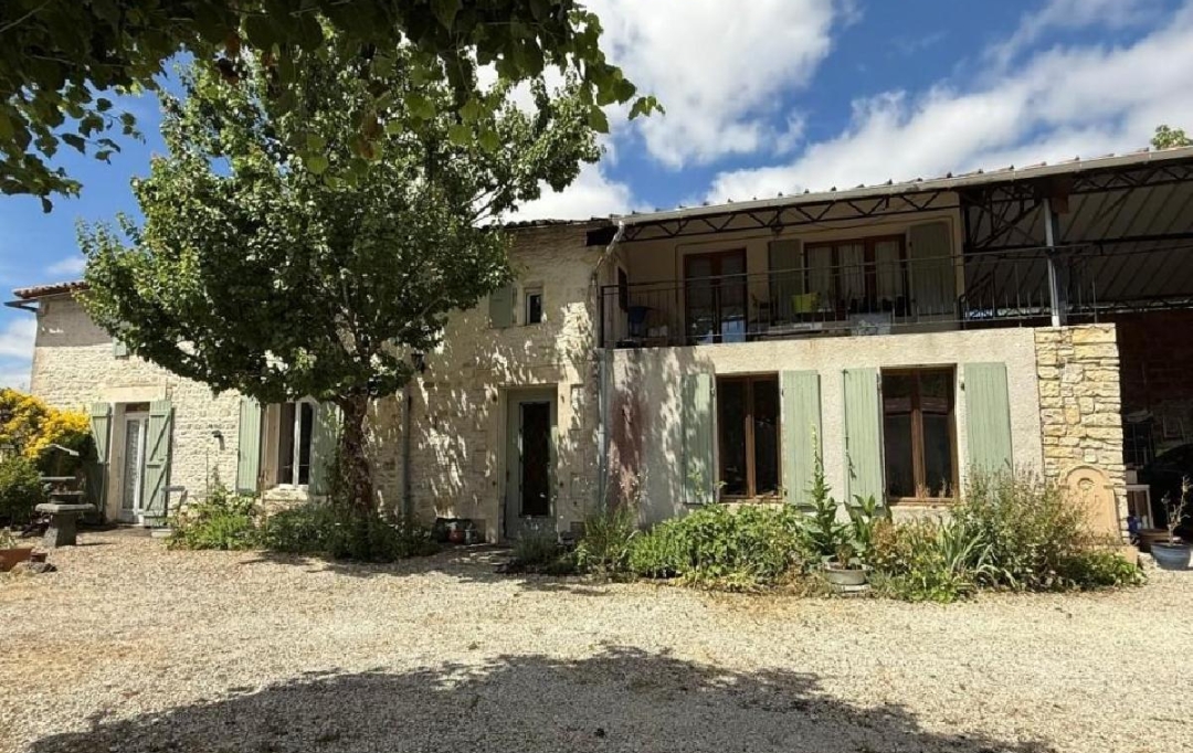 AGENCE TIC RUFFEC : Maison / Villa | AUNAC (16460) | 168 m2 | 167 000 &euro; 