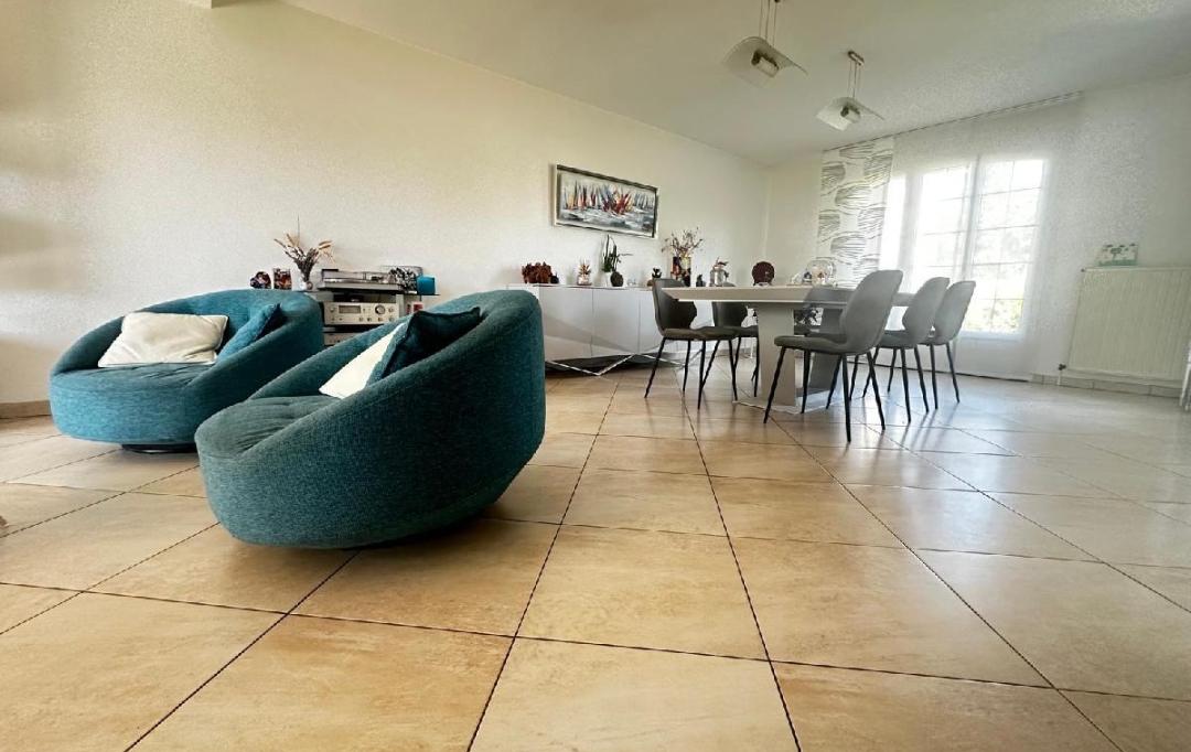 AGENCE TIC RUFFEC : Maison / Villa | NOISEAU (94880) | 120 m2 | 520 000 € 