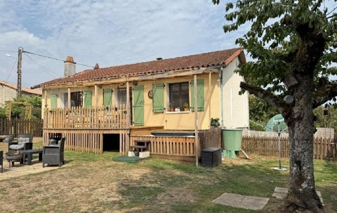 AGENCE TIC RUFFEC : Maison / Villa | CIVRAY (86400) | 81 m2 | 122 850 € 