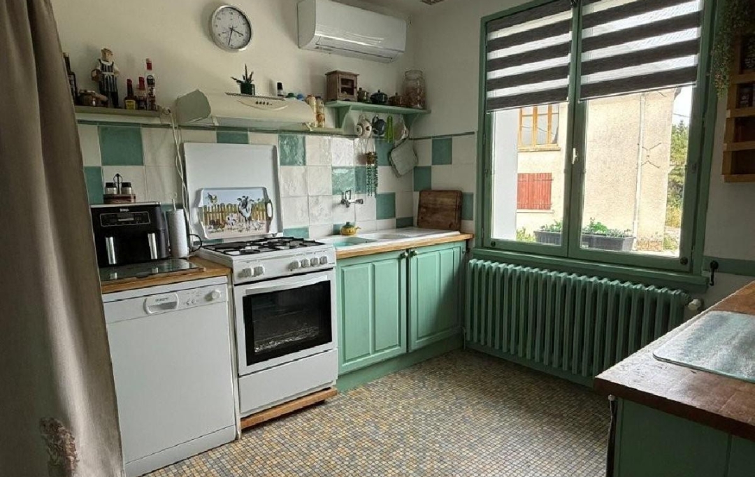 AGENCE TIC RUFFEC : Maison / Villa | CIVRAY (86400) | 81 m2 | 122 850 € 