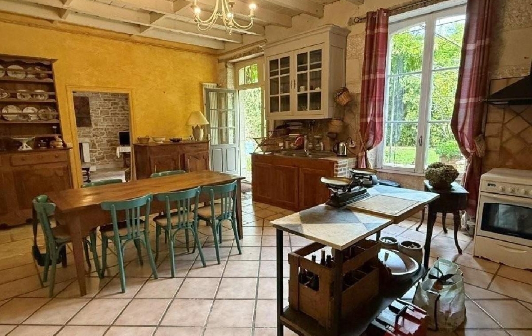 AGENCE TIC RUFFEC : Maison / Villa | COUHE (86700) | 230 m2 | 331 575 € 