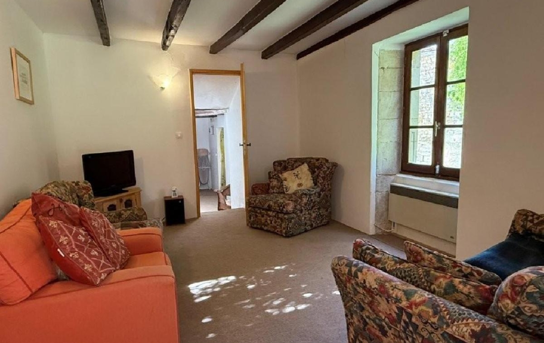 AGENCE TIC RUFFEC : Maison / Villa | CHAMPAGNE-MOUTON (16350) | 108 m2 | 80 645 &euro; 