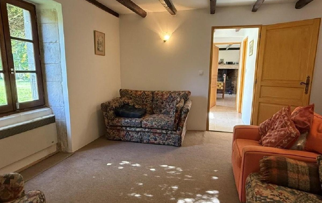 AGENCE TIC RUFFEC : Maison / Villa | CHAMPAGNE-MOUTON (16350) | 108 m2 | 80 645 &euro; 