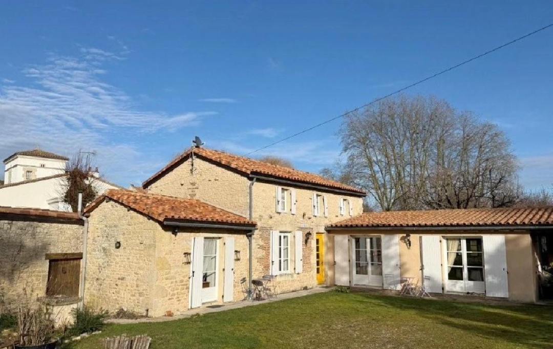 AGENCE TIC RUFFEC : Maison / Villa | RUFFEC (16700) | 106 m2 | 336 500 &euro; 