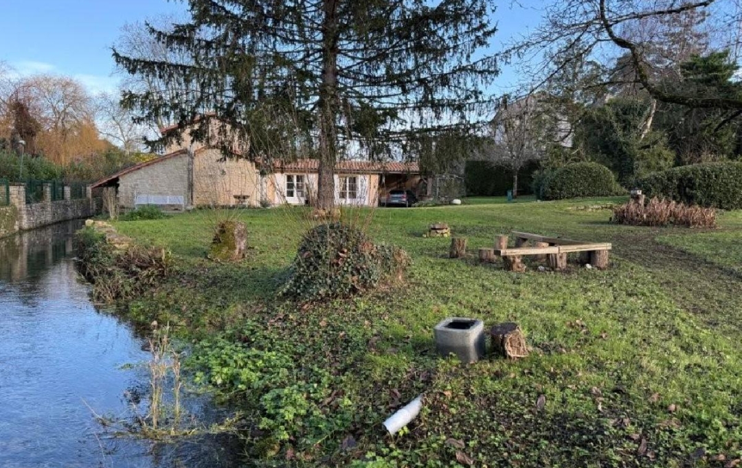 AGENCE TIC RUFFEC : Maison / Villa | RUFFEC (16700) | 106 m2 | 336 500 &euro; 