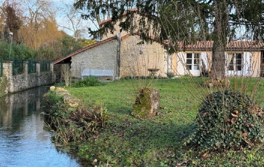 AGENCE TIC RUFFEC : Maison / Villa | RUFFEC (16700) | 106 m2 | 336 500 &euro; 