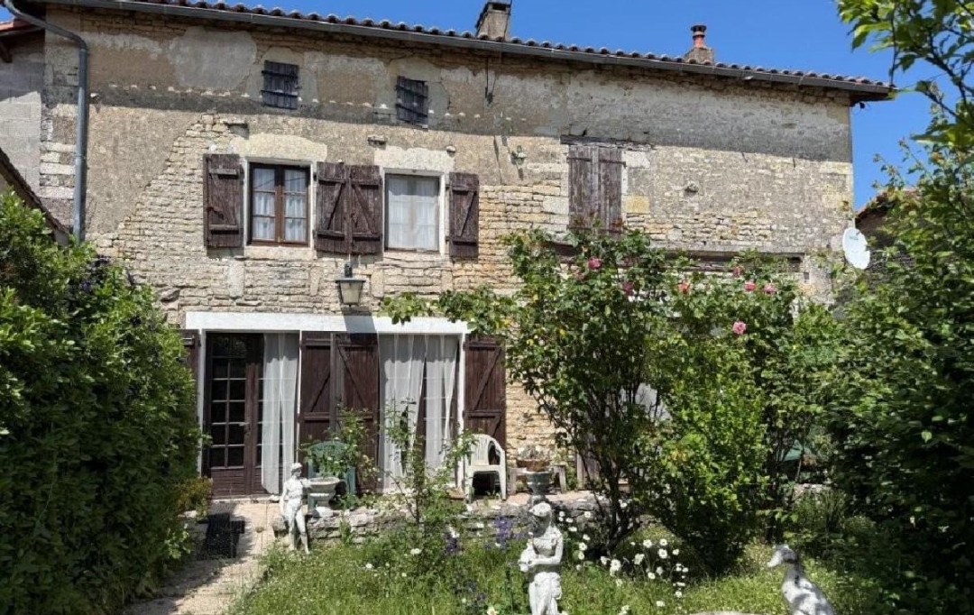 AGENCE TIC RUFFEC : Maison / Villa | RUFFEC (16700) | 192 m2 | 148 750 &euro; 