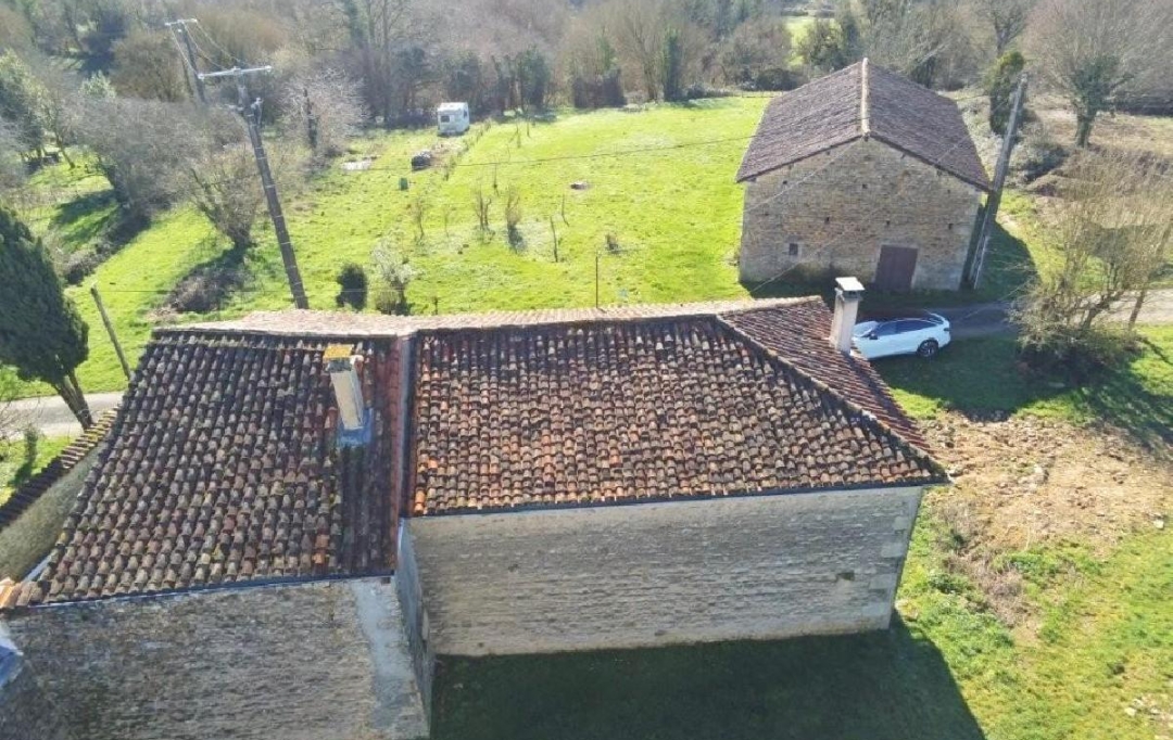 AGENCE TIC RUFFEC : Maison / Villa | NANTEUIL-EN-VALLEE (16700) | 62 m2 | 75 000 &euro; 