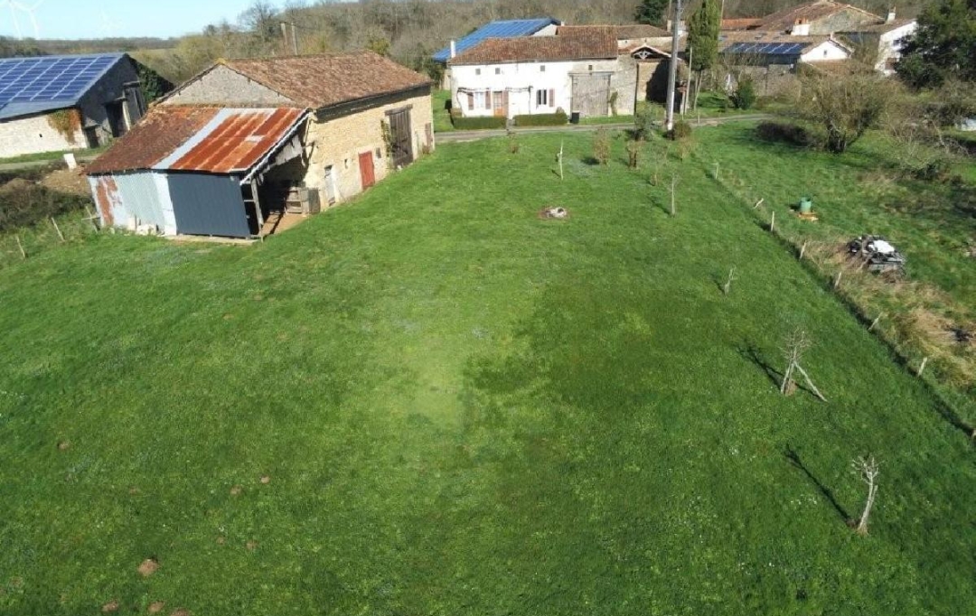 AGENCE TIC RUFFEC : Maison / Villa | NANTEUIL-EN-VALLEE (16700) | 62 m2 | 75 000 &euro; 