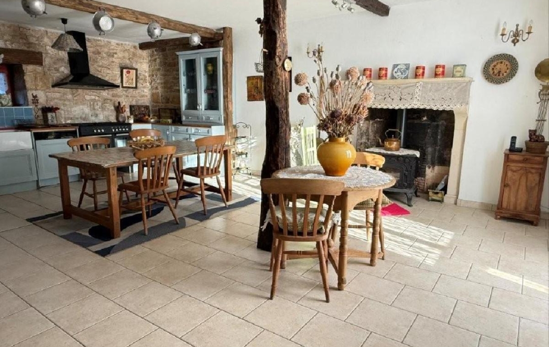 AGENCE TIC RUFFEC : Maison / Villa | SAUZE-VAUSSAIS (79190) | 155 m2 | 134 400 &euro; 