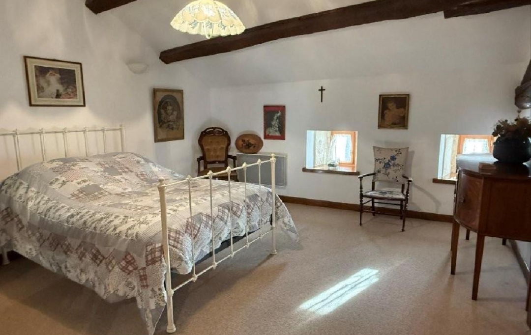 AGENCE TIC RUFFEC : Maison / Villa | SAUZE-VAUSSAIS (79190) | 155 m2 | 134 400 &euro; 