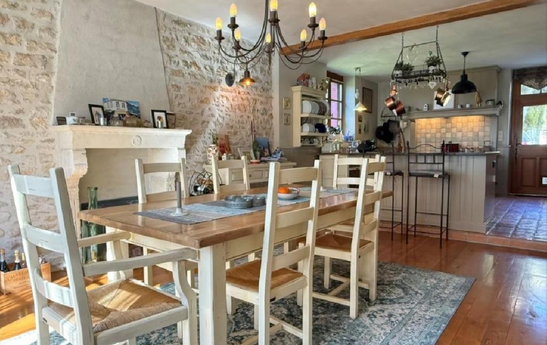 AGENCE TIC RUFFEC : Maison / Villa | NANTEUIL-EN-VALLEE (16700) | 172 m2 | 299 950 &euro; 