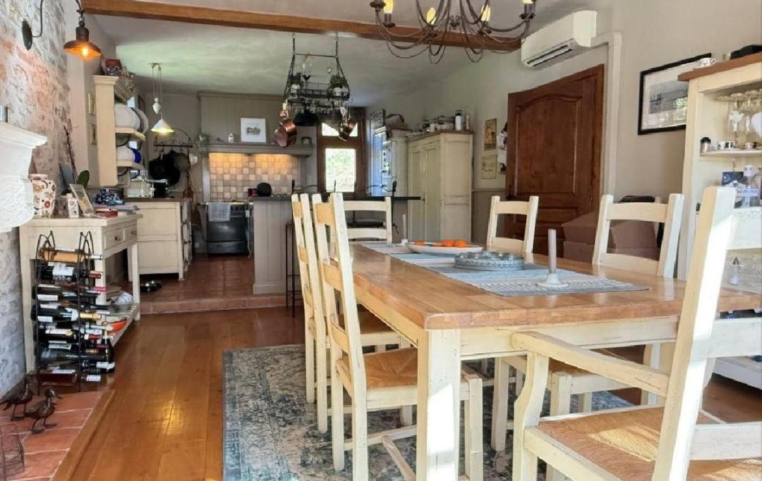 AGENCE TIC RUFFEC : Maison / Villa | NANTEUIL-EN-VALLEE (16700) | 172 m2 | 299 950 &euro; 