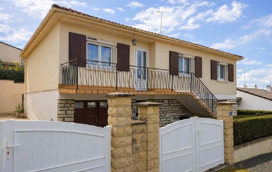 AGENCE TIC RUFFEC : Maison / Villa | RUFFEC (16700) | 136 m2 | 139 780 &euro; 