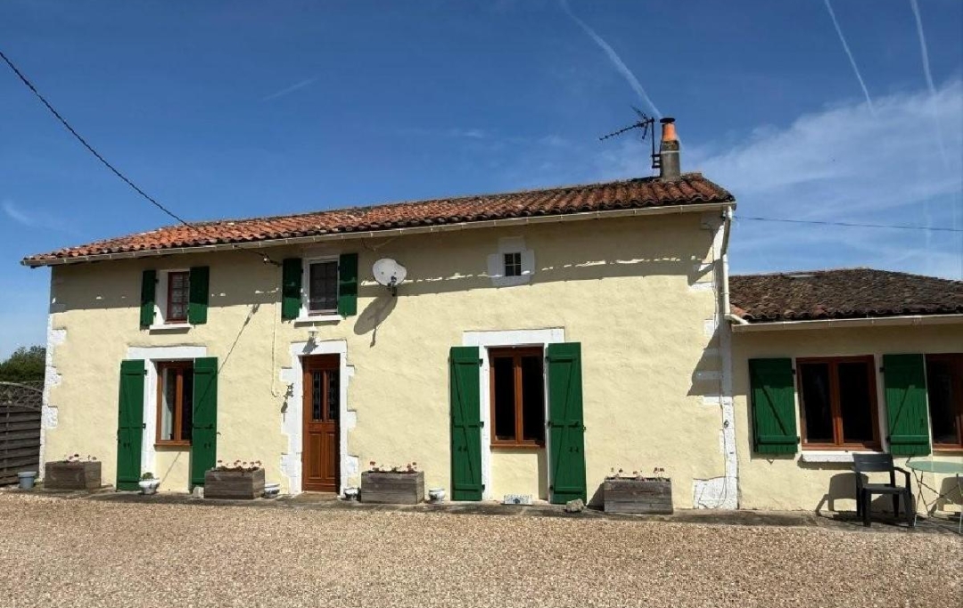 AGENCE TIC RUFFEC : Maison / Villa | SAUZE-VAUSSAIS (79190) | 166 m2 | 196 800 &euro; 