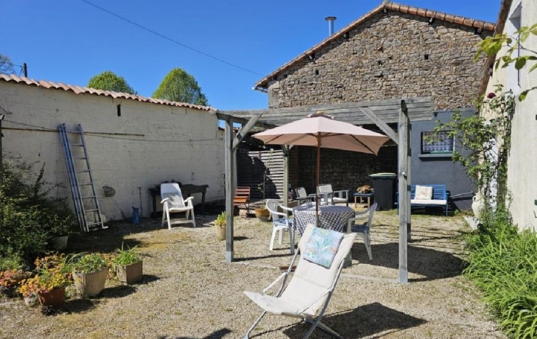 AGENCE TIC RUFFEC : Maison / Villa | NANTEUIL-EN-VALLEE (16700) | 78 m2 | 65 000 &euro; 