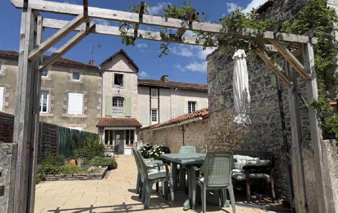 AGENCE TIC RUFFEC : Maison / Villa | CIVRAY (86400) | 66 m2 | 129 000 &euro; 