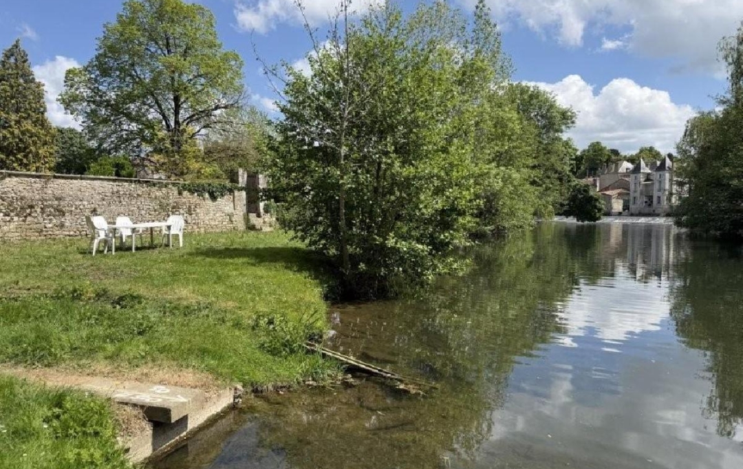 AGENCE TIC RUFFEC : Maison / Villa | CIVRAY (86400) | 66 m2 | 129 000 &euro; 