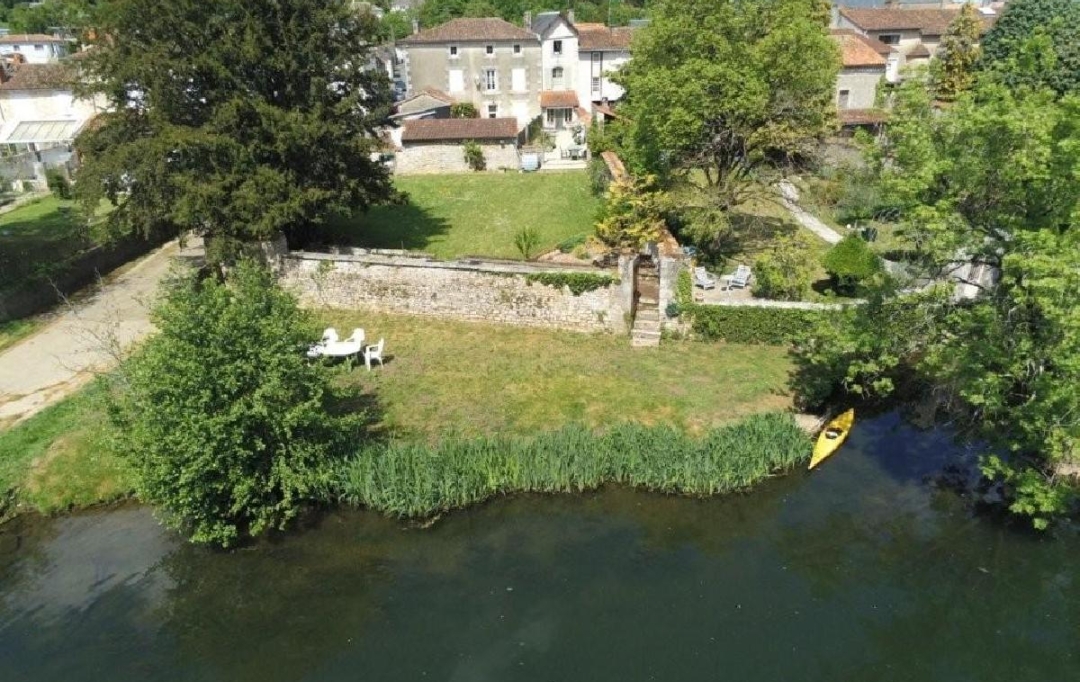 AGENCE TIC RUFFEC : Maison / Villa | CIVRAY (86400) | 66 m2 | 129 000 &euro; 