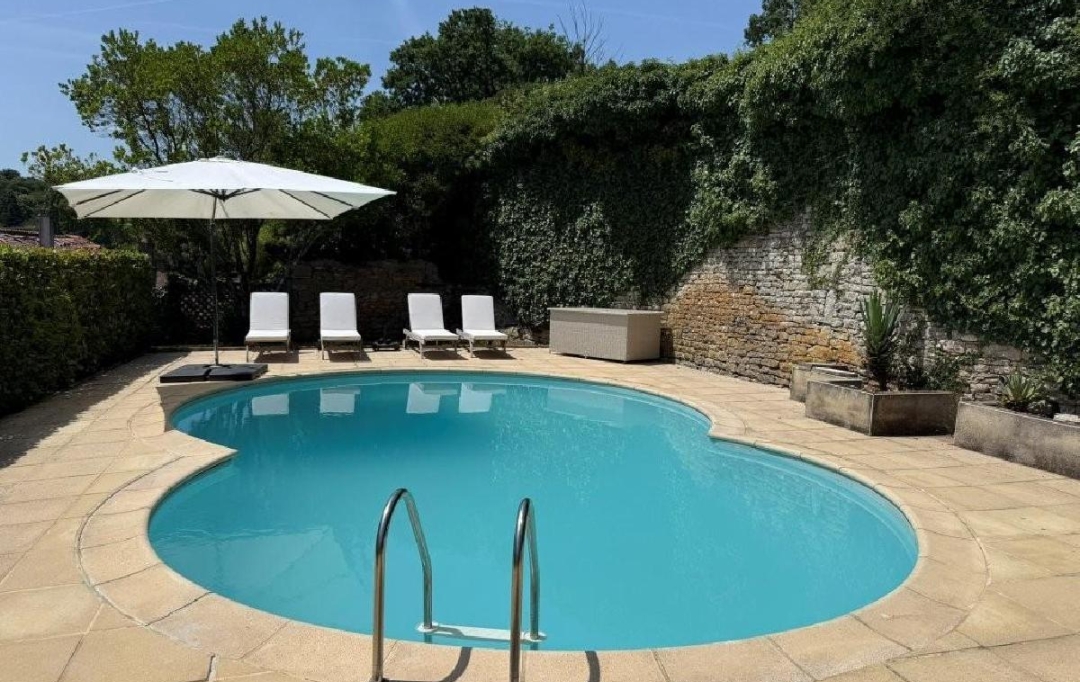 AGENCE TIC RUFFEC : Maison / Villa | NANTEUIL-EN-VALLEE (16700) | 284 m2 | 440 000 &euro; 