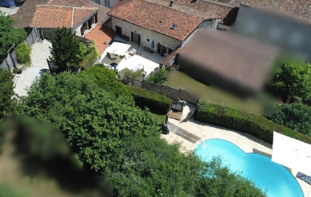 AGENCE TIC RUFFEC : Maison / Villa | NANTEUIL-EN-VALLEE (16700) | 284 m2 | 440 000 &euro; 
