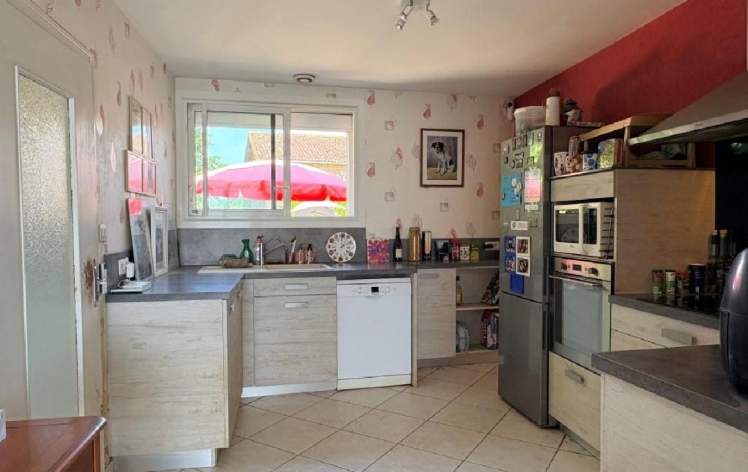 AGENCE TIC RUFFEC : Maison / Villa | NANTEUIL-EN-VALLEE (16700) | 106 m2 | 134 400 &euro; 