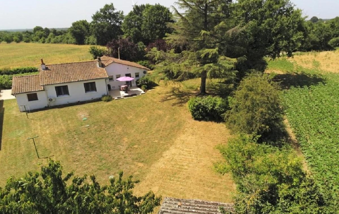 AGENCE TIC RUFFEC : Maison / Villa | CHARROUX (86250) | 80 m2 | 123 650 &euro; 
