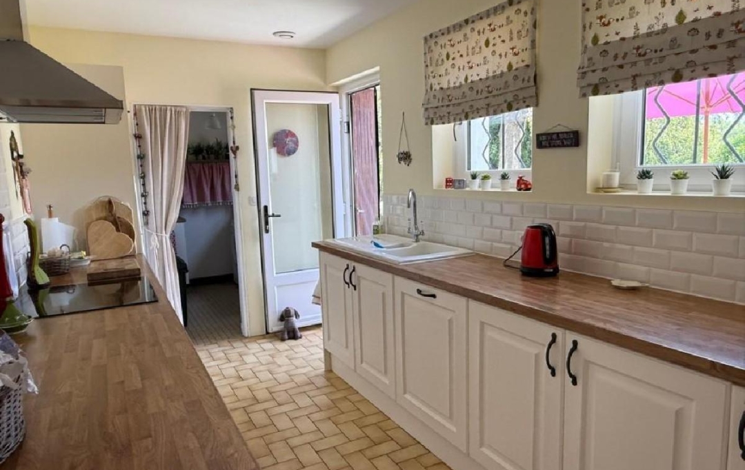 AGENCE TIC RUFFEC : Maison / Villa | CHARROUX (86250) | 80 m2 | 123 650 &euro; 