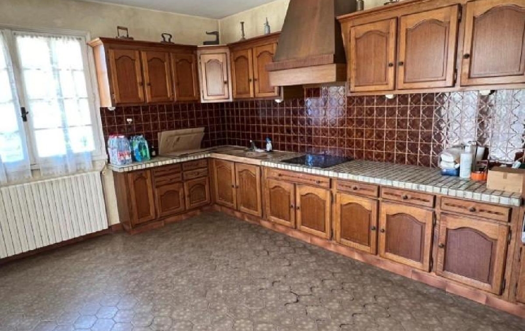 AGENCE TIC RUFFEC : Maison / Villa | SAUZE-VAUSSAIS (79190) | 181 m2 | 150 530 &euro; 