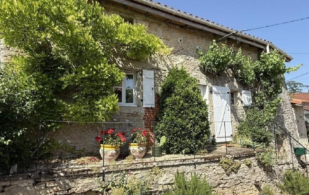 AGENCE TIC RUFFEC : Maison / Villa | NANTEUIL-EN-VALLEE (16700) | 100 m2 | 145 000 &euro; 
