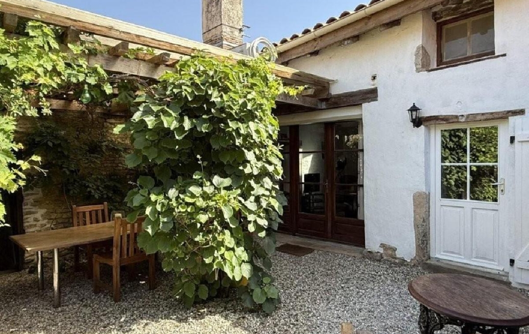 AGENCE TIC RUFFEC : Maison / Villa | NANTEUIL-EN-VALLEE (16700) | 100 m2 | 145 000 &euro; 