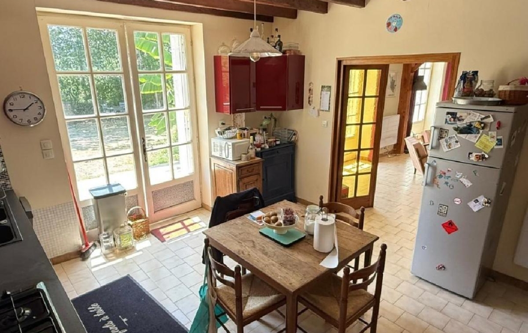 AGENCE TIC RUFFEC : Maison / Villa | NANTEUIL-EN-VALLEE (16700) | 216 m2 | 170 200 &euro; 
