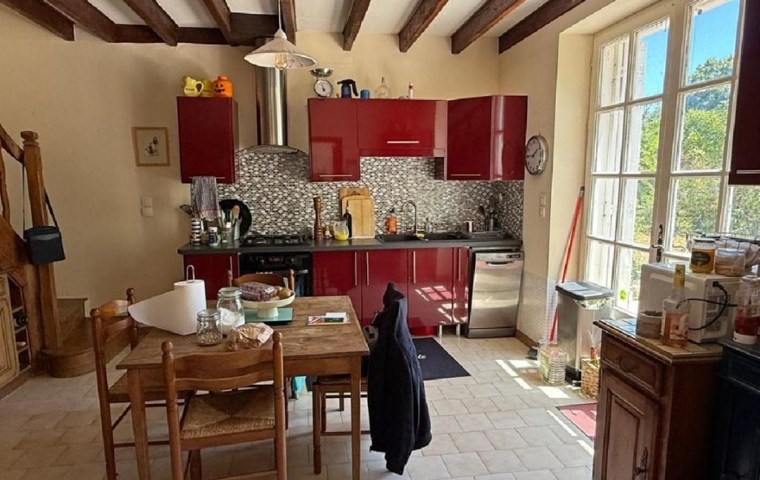 AGENCE TIC RUFFEC : Maison / Villa | NANTEUIL-EN-VALLEE (16700) | 216 m2 | 170 200 &euro; 