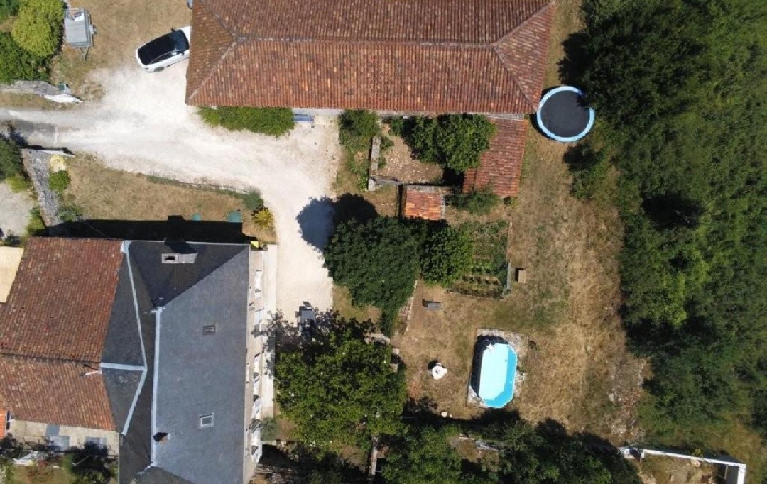 AGENCE TIC RUFFEC : Maison / Villa | RUFFEC (16700) | 140 m2 | 271 270 &euro; 