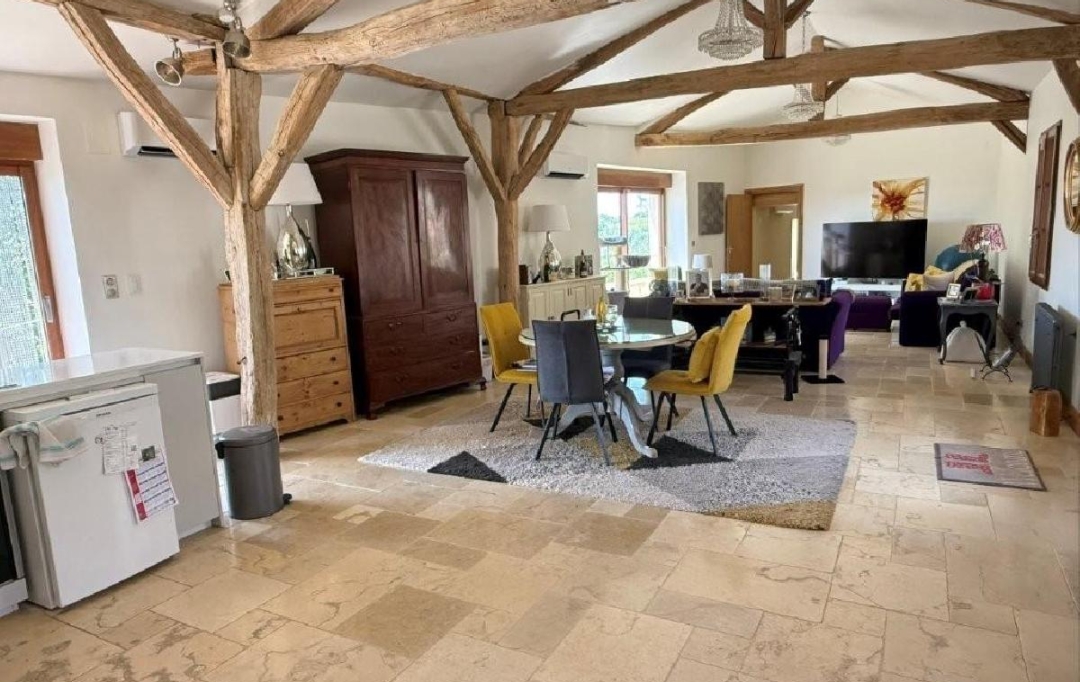 AGENCE TIC RUFFEC : Maison / Villa | CHARROUX (86250) | 231 m2 | 399 950 &euro; 