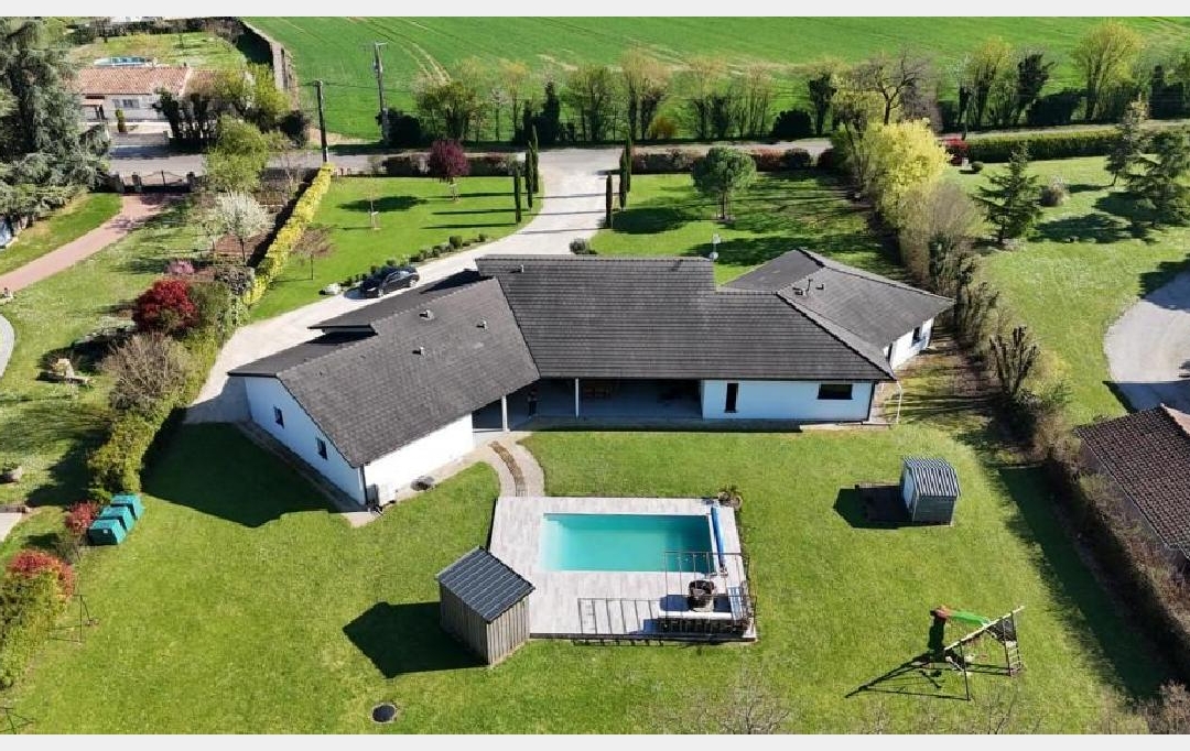 AGENCE TIC RUFFEC : Maison / Villa | RUFFEC (16700) | 257 m2 | 399 950 &euro; 