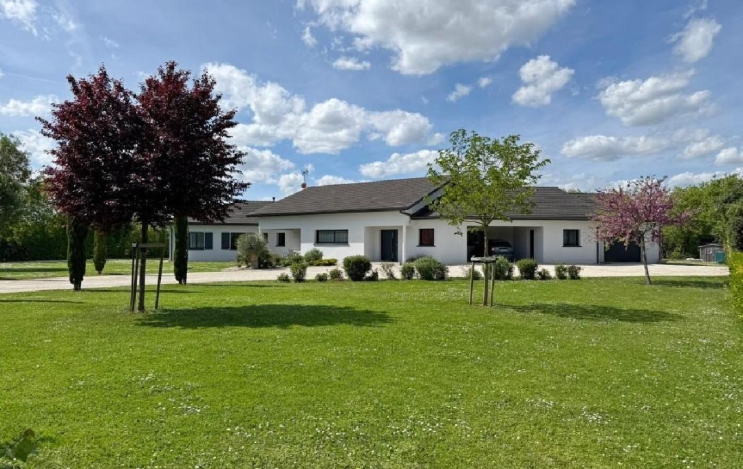 AGENCE TIC RUFFEC : Maison / Villa | RUFFEC (16700) | 257 m2 | 399 950 &euro; 