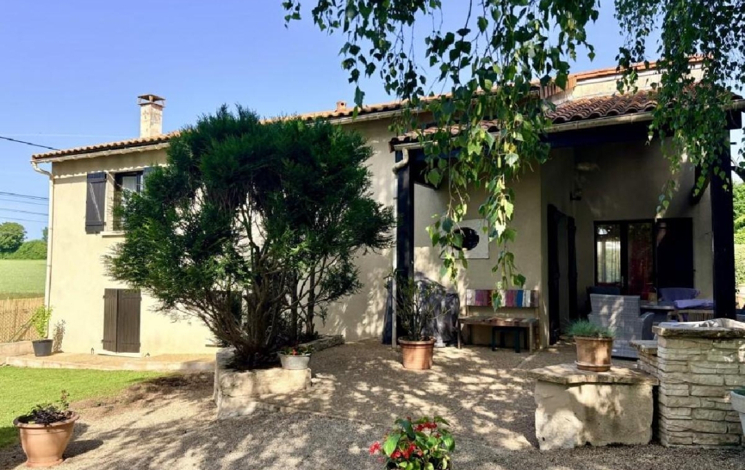 AGENCE TIC RUFFEC : Maison / Villa | RUFFEC (16700) | 105 m2 | 207 440 &euro; 