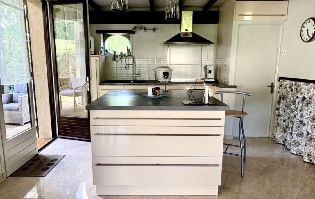 AGENCE TIC RUFFEC : Maison / Villa | RUFFEC (16700) | 105 m2 | 207 440 &euro; 