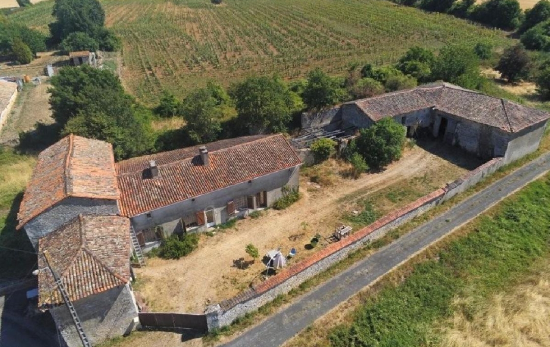 AGENCE TIC RUFFEC : Maison / Villa | VILLEFAGNAN (16240) | 181 m2 | 60 000 &euro; 